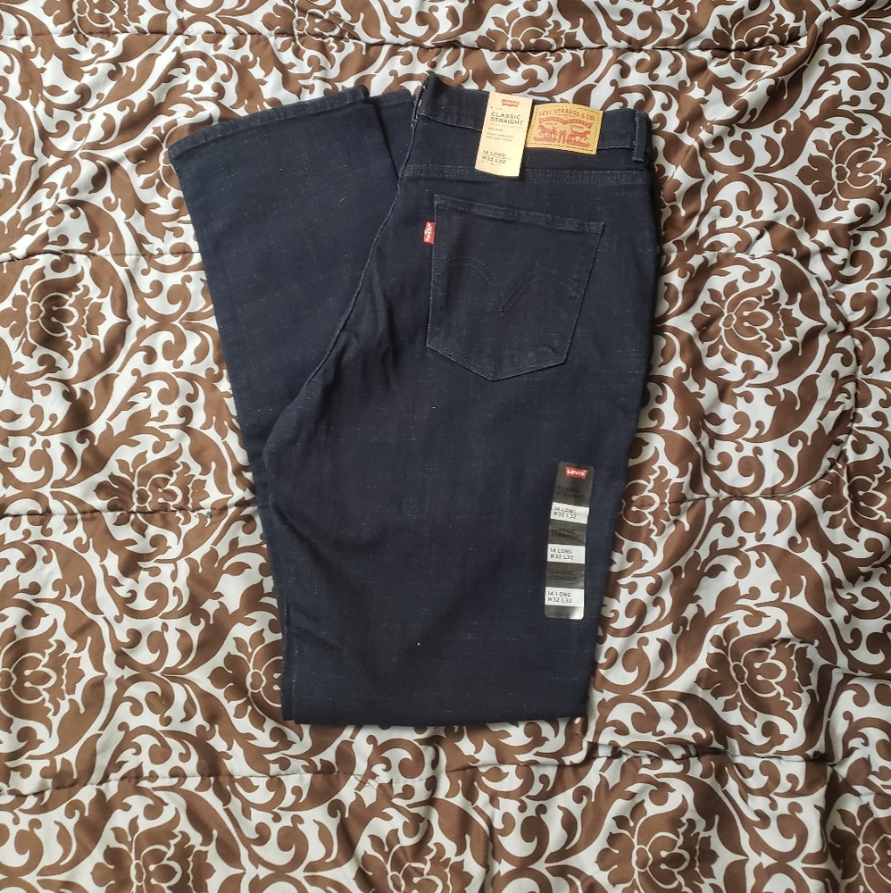 Levis Classic Straight Jeans